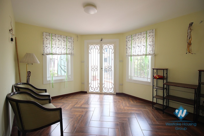 A huge 5  bedroom villa with indoor swimming pool for rent in Vuon Dao